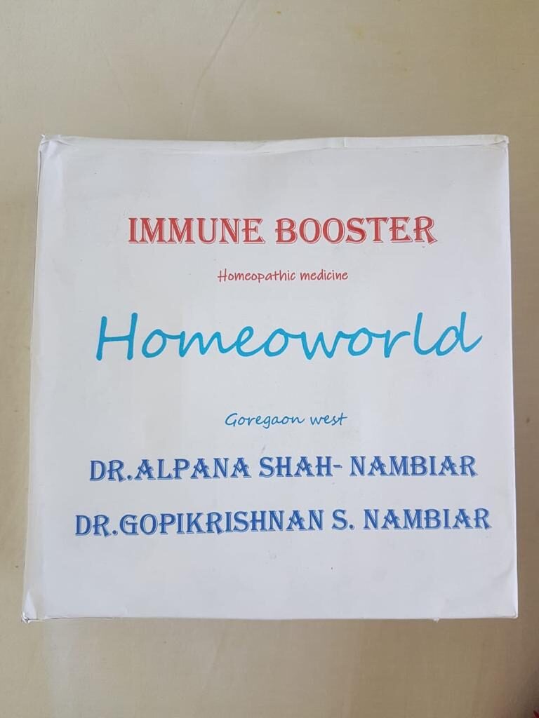 Homeoworld officials distribute immunity booster medicines to Mumbai Police